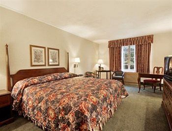 Ramada Inn 1776 Williamsburg Eksteriør billede